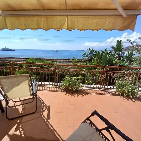 White Lotus Apartman