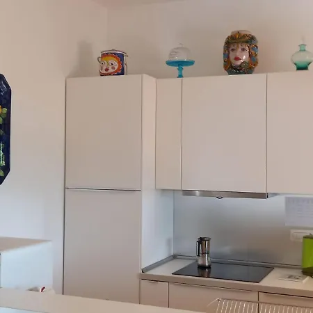 White Lotus Taormina